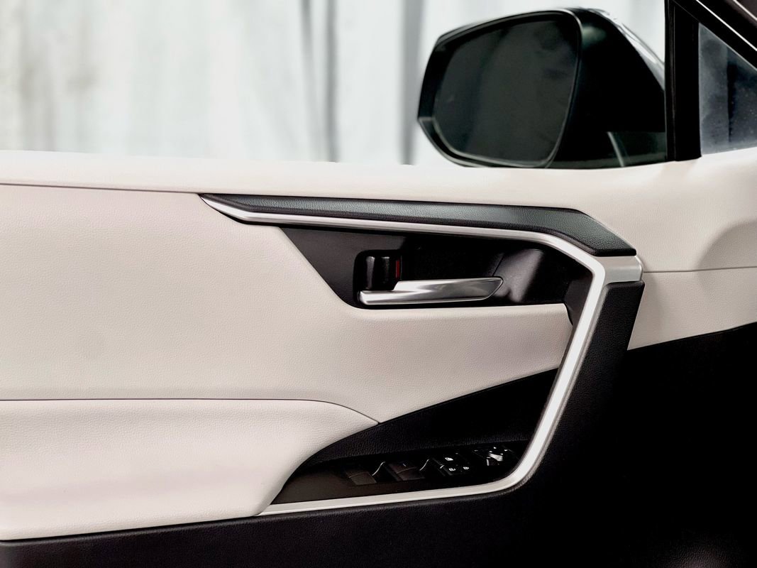 Used 2019 Toyota RAV4 XLE w/ All Weather Liner Package AWD/4WD image 55