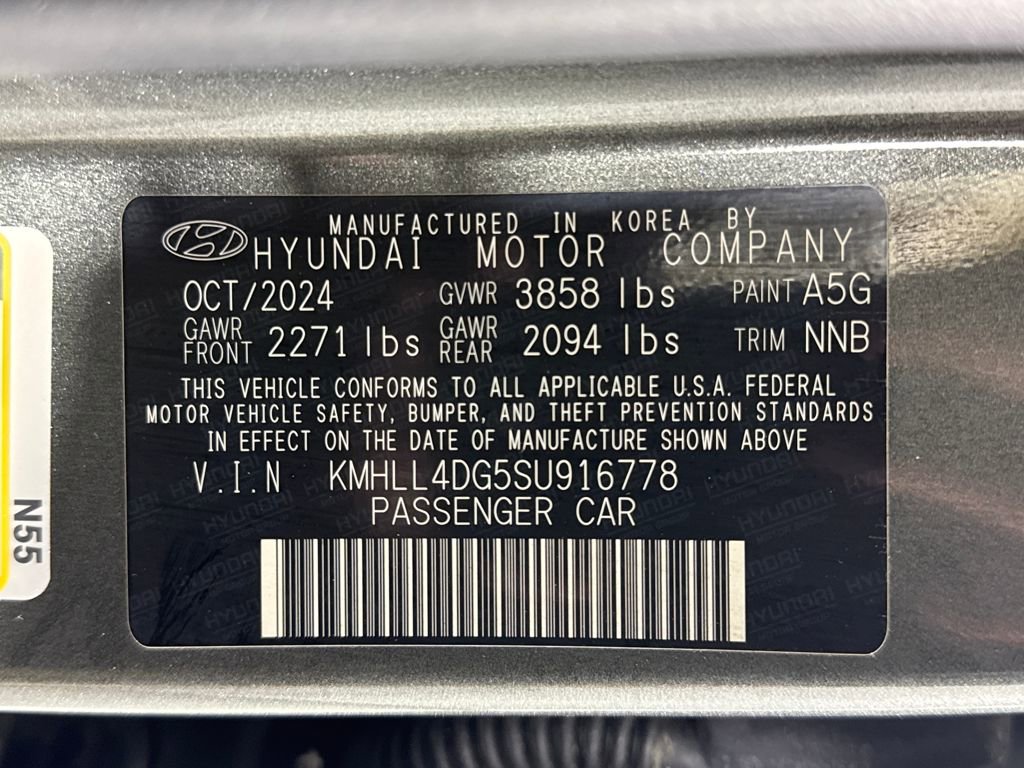 Certified 2025 Hyundai Elantra SE image 28