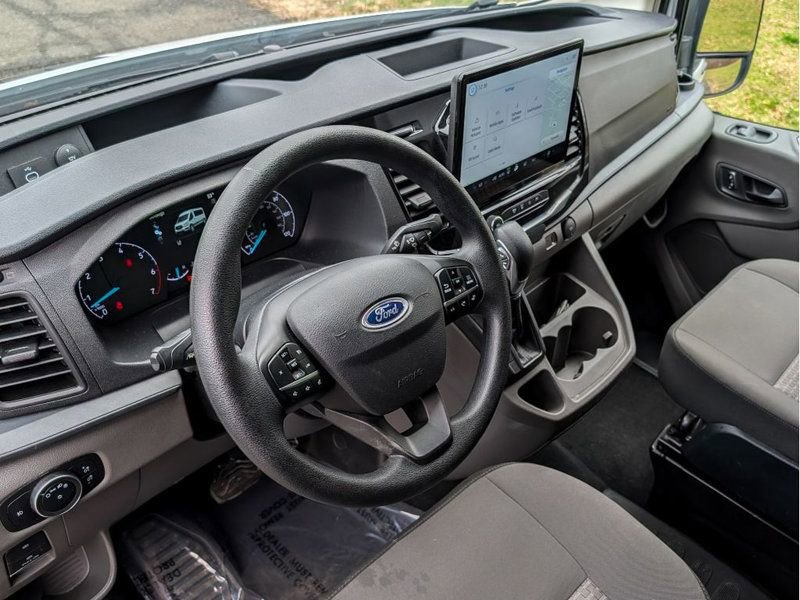 Used 2023 Ford Transit 350 XLT image 17