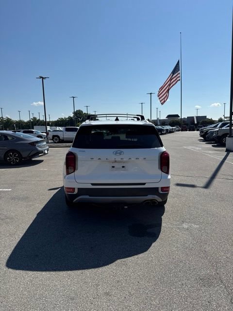 Used 2022 Hyundai Palisade SEL w/ 8P Bench Seat Package FWD image 6