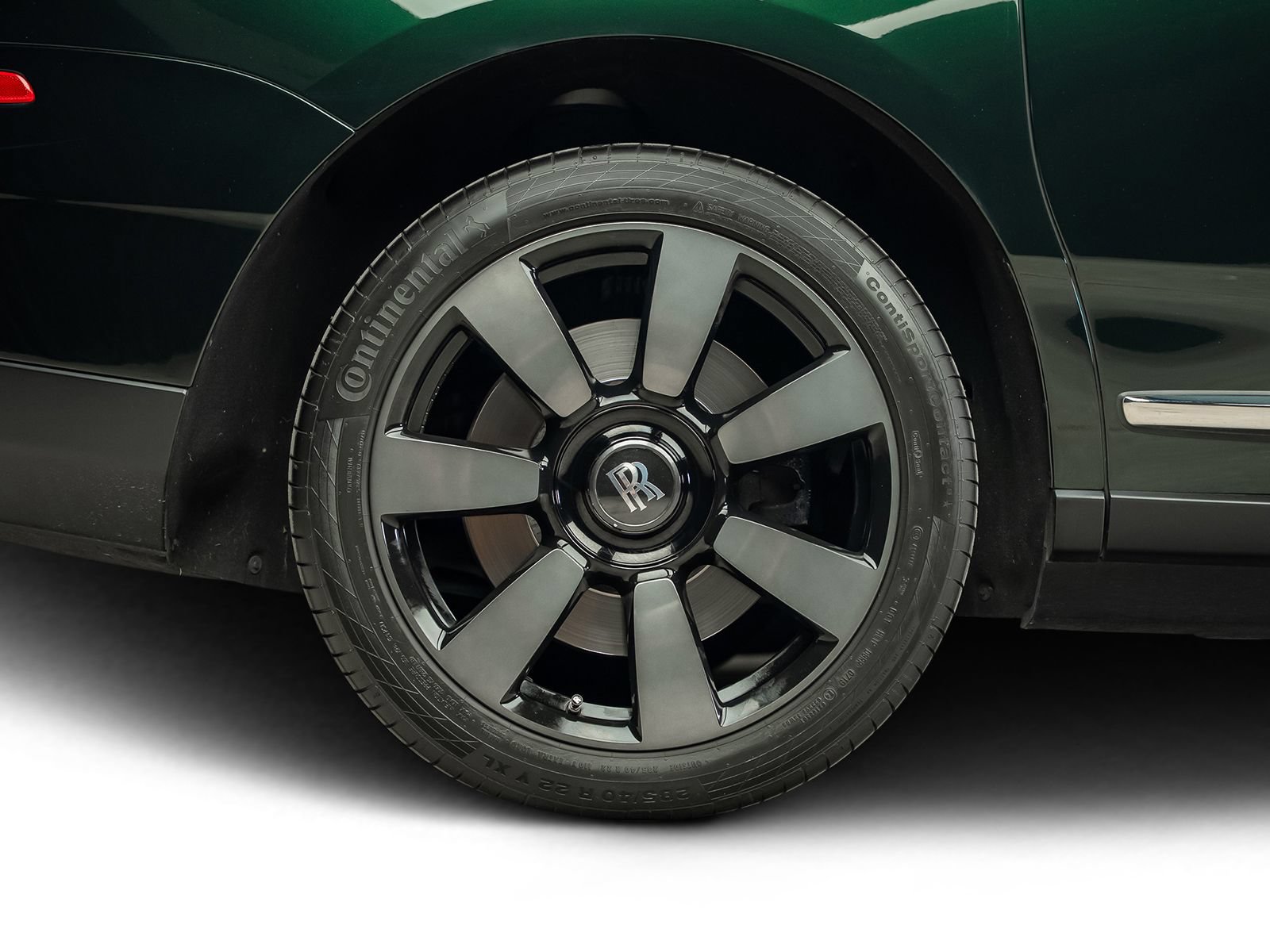 Used 2019 Rolls-Royce Cullinan AWD/4WD image 30