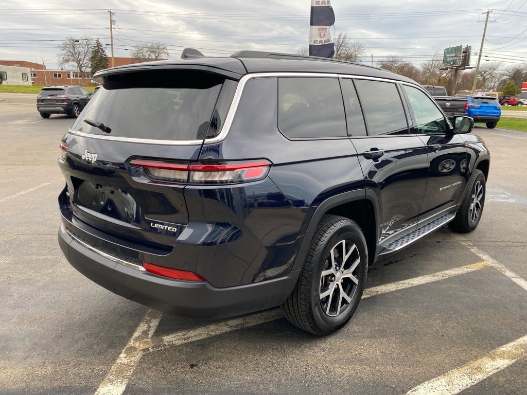 Used 2024 Jeep Grand Cherokee L Limited image 5