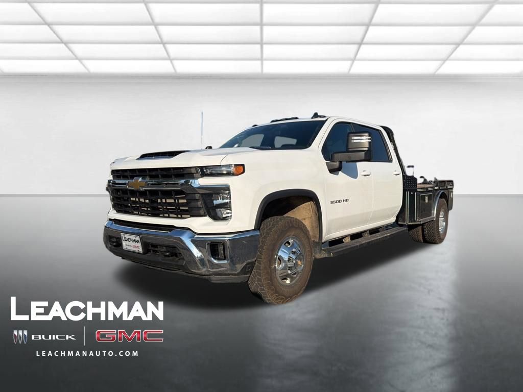 Used 2024 Chevrolet Silverado 3500 LT w/ Convenience Package image 8