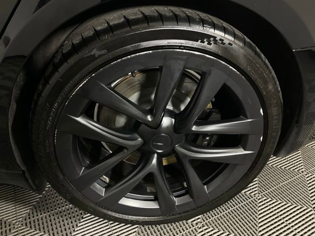 Used 2022 Tesla Model S AWD/4WD image 40