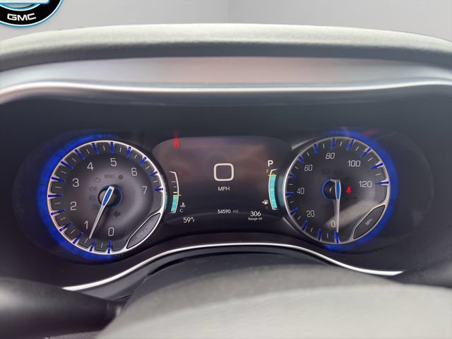 Used 2025 Chrysler Pacifica Limited FWD image 11