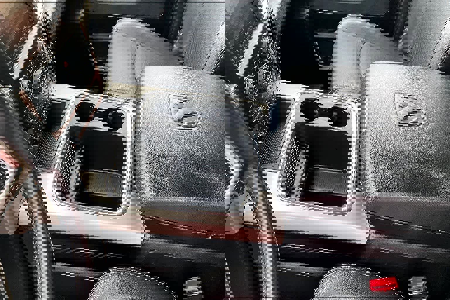 Used 2016 RAM 1500 Laramie image 17