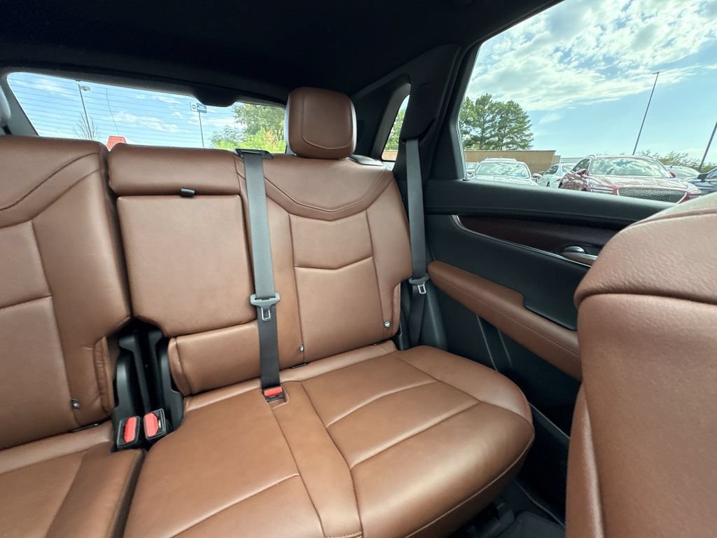 Used 2020 Cadillac XT5 Premium Luxury w/ LPO, Floor Liner Package FWD image 14