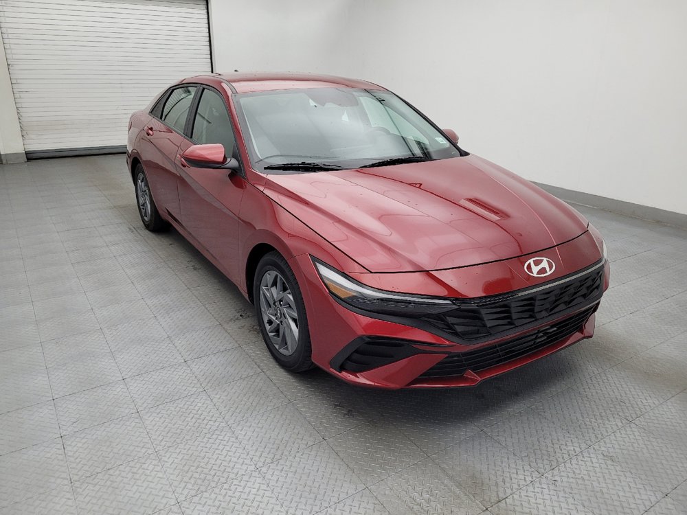 Used 2024 Hyundai Elantra SEL FWD image 13