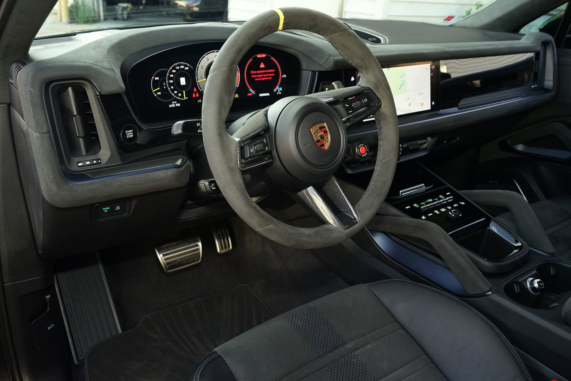 Used 2024 Porsche Cayenne Turbo GT image 13