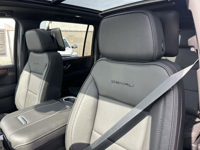 New 2026 GMC Yukon XL Denali w/ Denali Reserve Package image 24