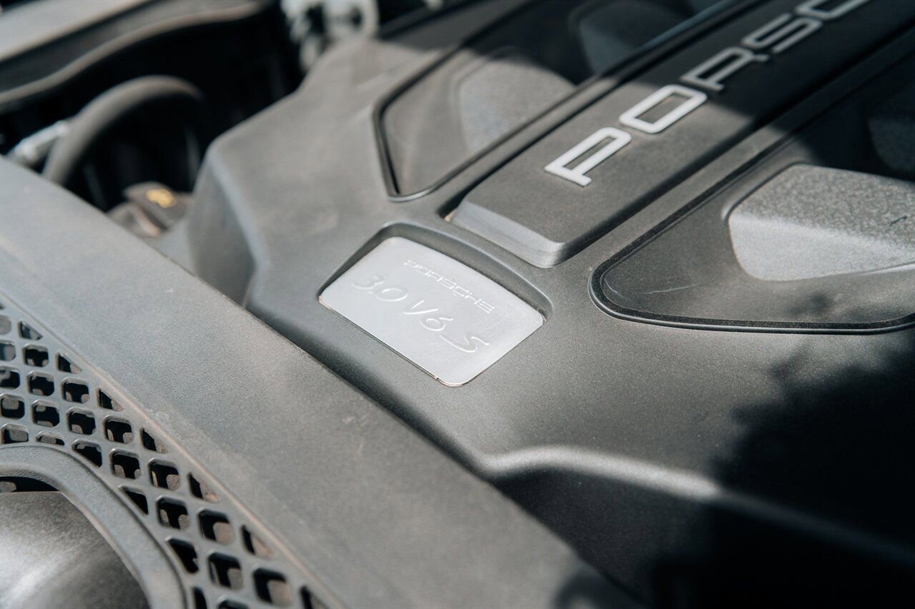Used 2018 Porsche Macan S image 56
