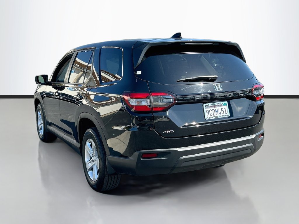 Certified 2023 Honda Pilot LX image 7