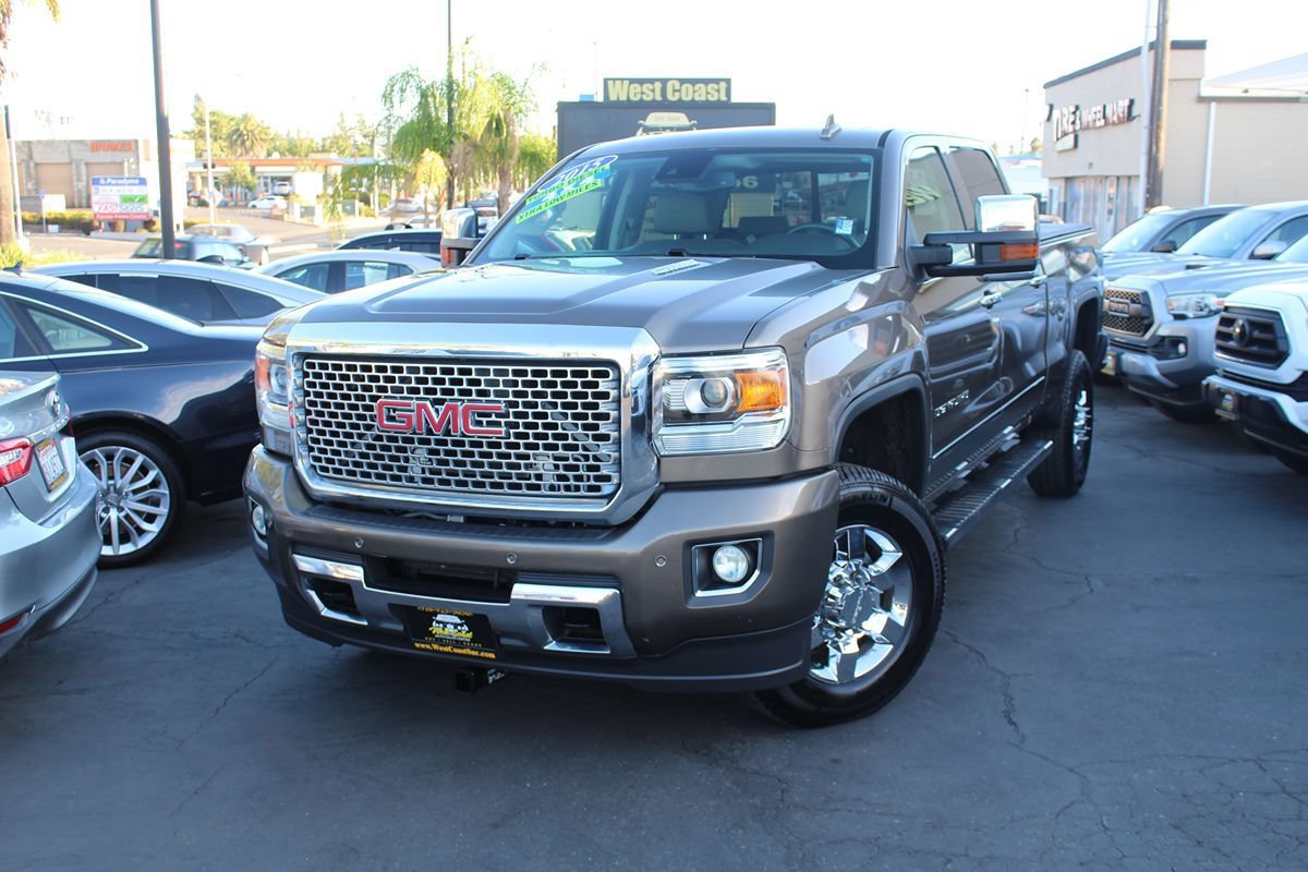 Used 2015 GMC Sierra 3500 Denali w/ Duramax Plus Package AWD/4WD image 40
