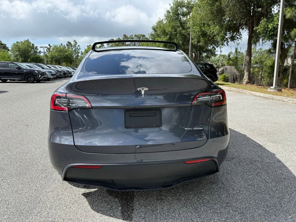 Used 2022 Tesla Model Y Long Range image 13