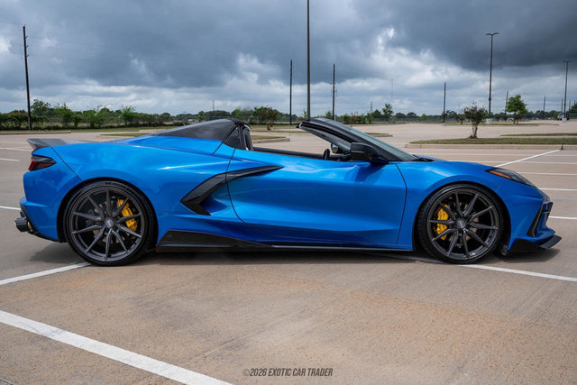 Used 2024 Chevrolet Corvette Stingray Premium Conv w/ Stealth Interior Trim Package RWD image 9