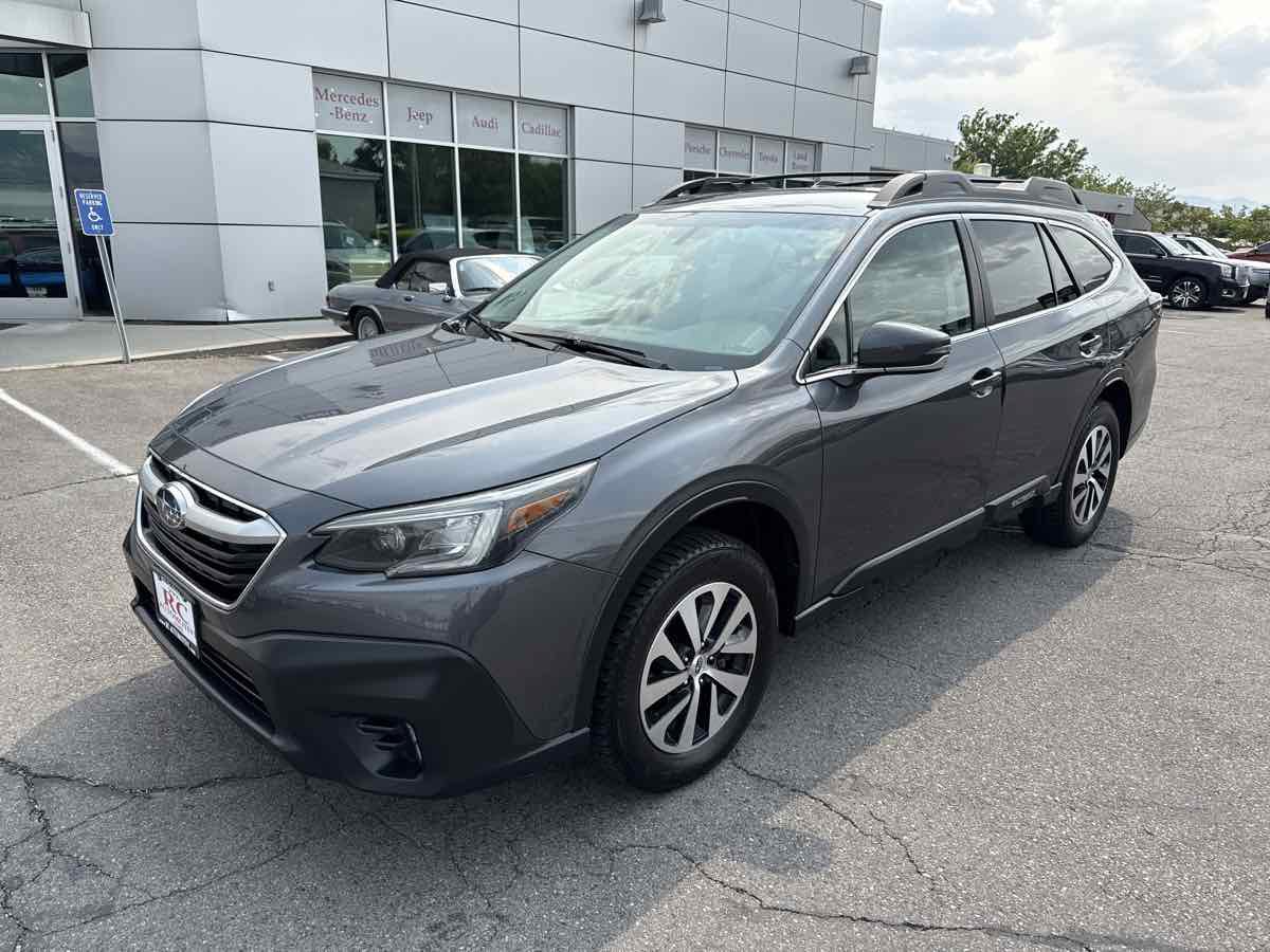 Used 2022 Subaru Outback Premium AWD/4WD image 2