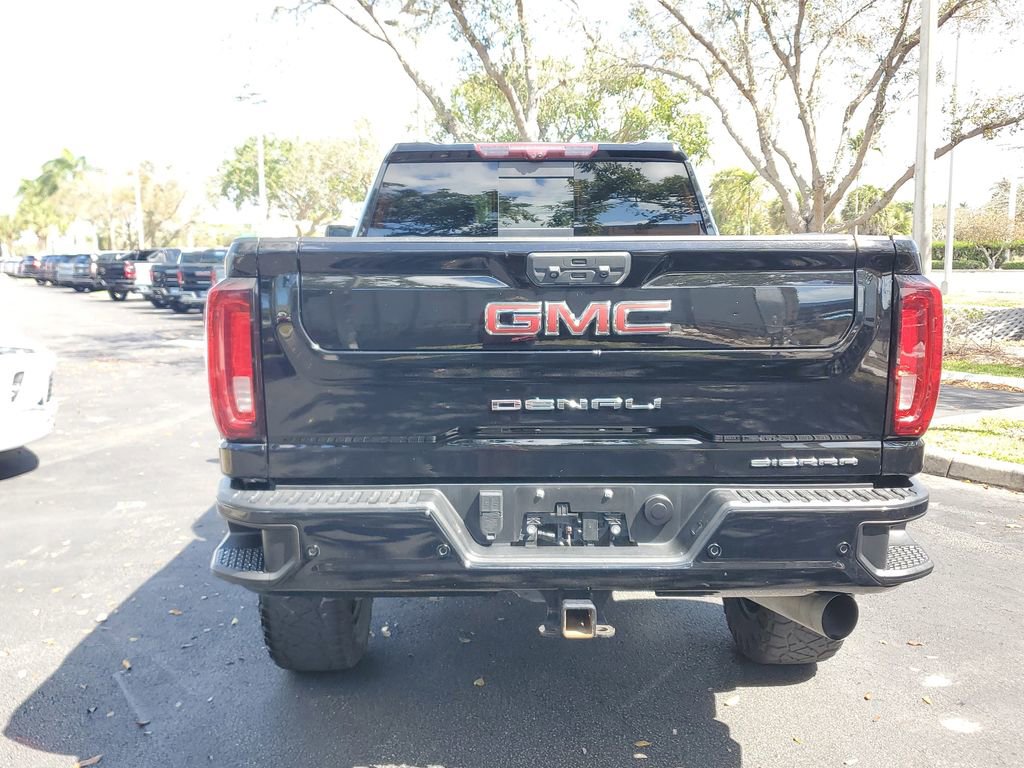 Certified 2023 GMC Sierra 2500 Denali w/ Denali Black Diamond Edition image 4