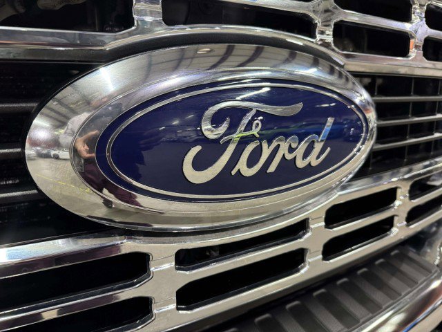 Used 2025 Ford F250 XLT image 16