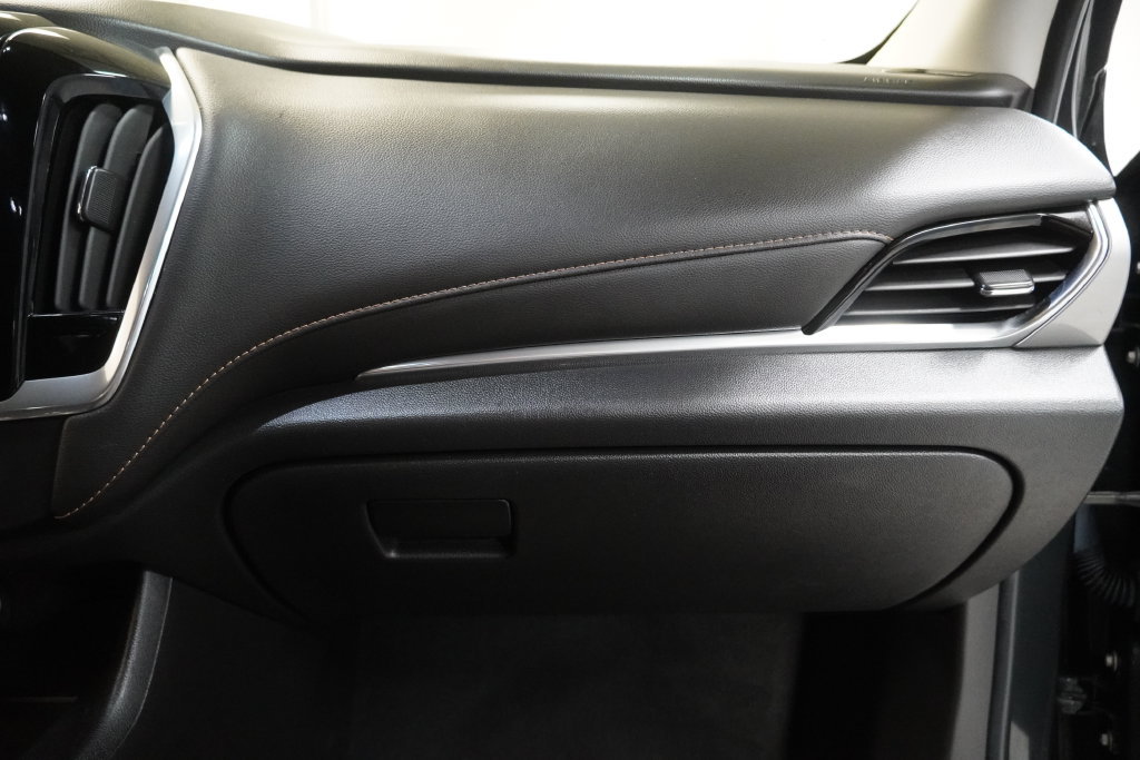 Used 2019 Chevrolet Traverse LT w/ LPO, Cargo Package AWD/4WD image 36