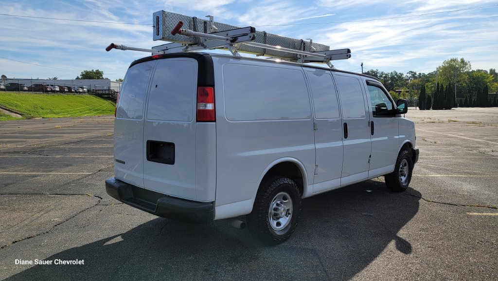 Used 2021 Chevrolet Express 2500 w/ Driver Convenience Package RWD image 12
