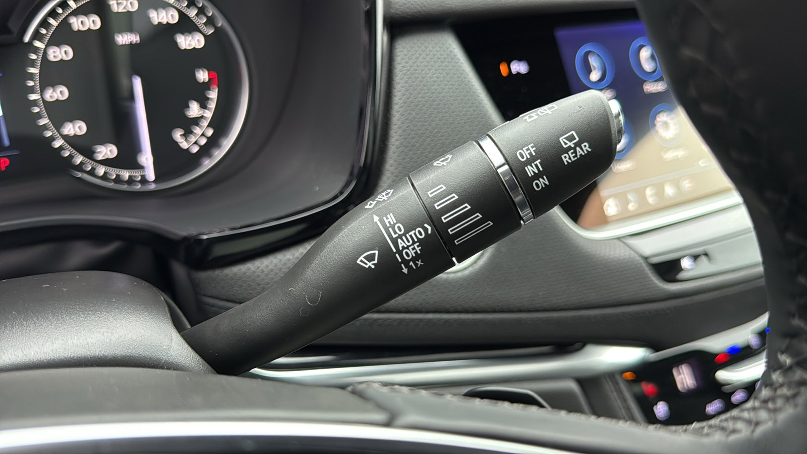 Certified 2025 Cadillac XT5 Premium Luxury image 18