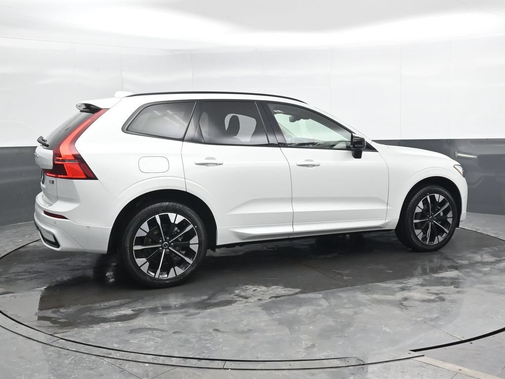 New 2026 Volvo XC60 B5 Plus w/ Climate Package AWD/4WD image 2