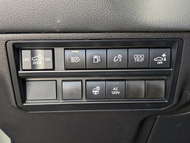 Used 2024 Toyota Tundra Limited AWD/4WD image 28