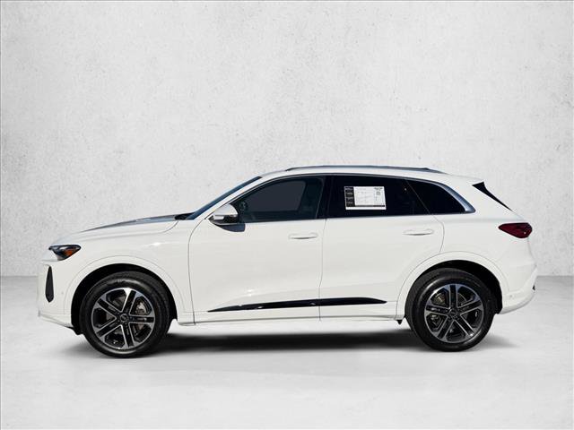 Certified 2025 Audi Q5 Premium w/ Convenience Package AWD/4WD image 9