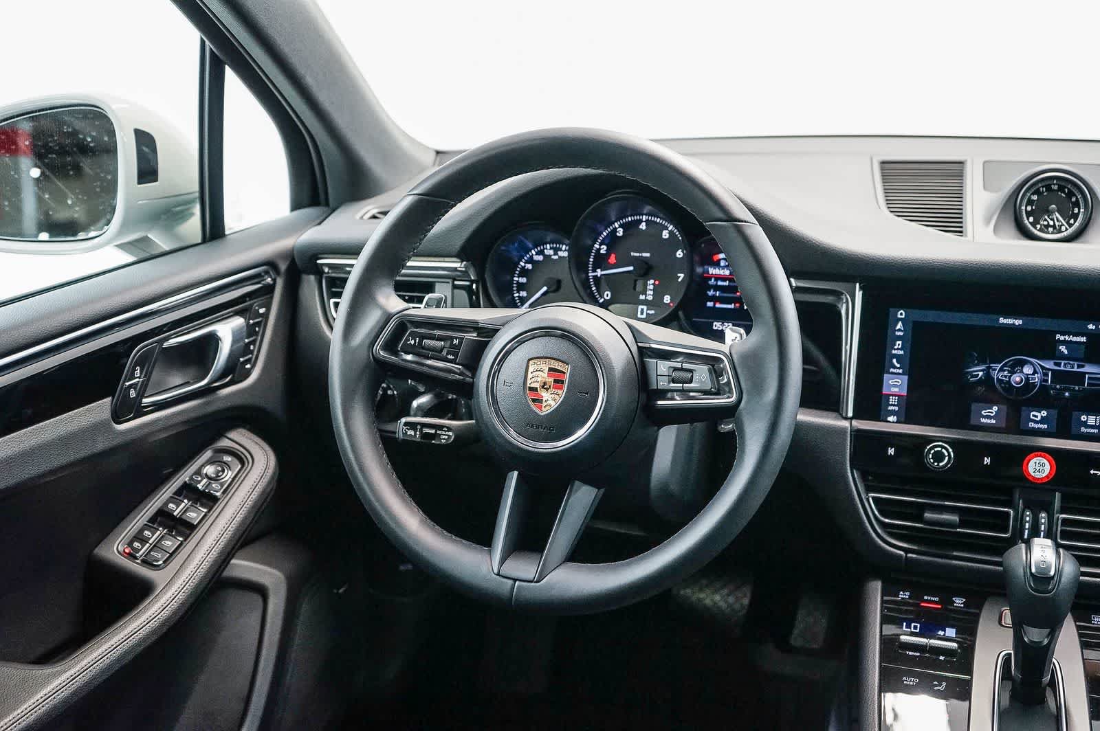 Certified 2026 Porsche Macan AWD/4WD image 21