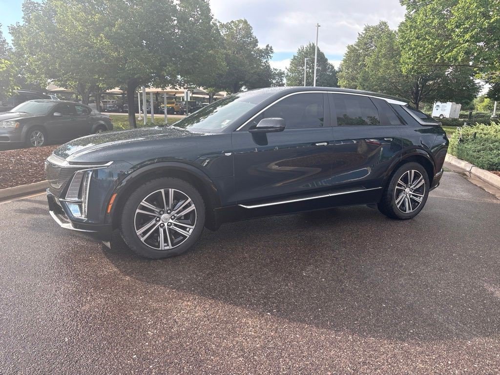 Certified 2024 Cadillac Lyriq Luxury w/ Nappa Leather Package AWD/4WD image 2