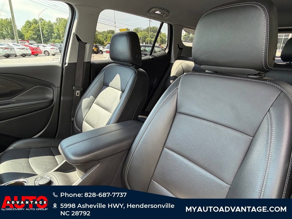 Used 2024 GMC Terrain SLT AWD/4WD image 8