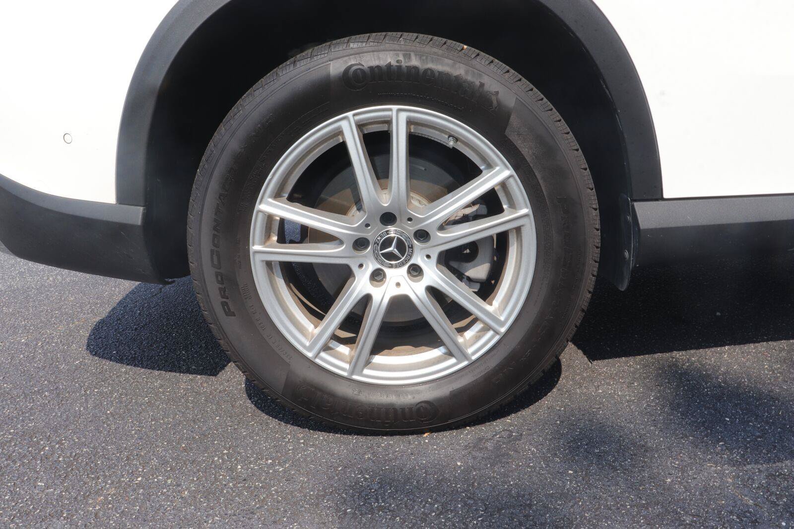 Used 2024 Mercedes-Benz GLC 300 4MATIC image 17