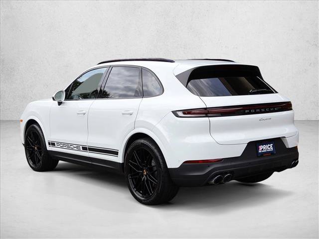 Used 2025 Porsche Cayenne AWD/4WD image 10