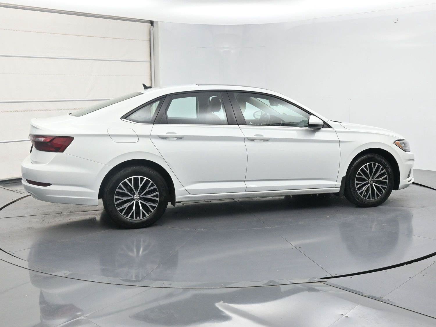 Used 2021 Volkswagen Jetta SE w/ SE Cold Weather Package FWD image 25