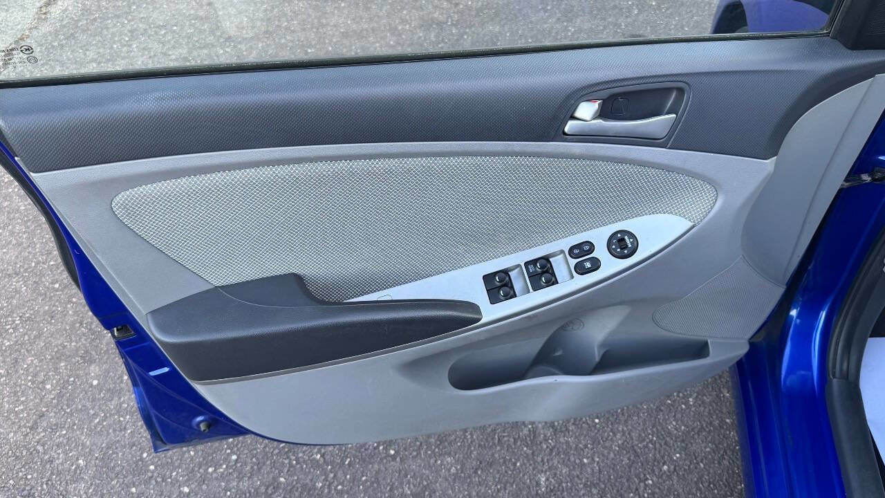 Used 2014 Hyundai Accent GLS FWD image 13
