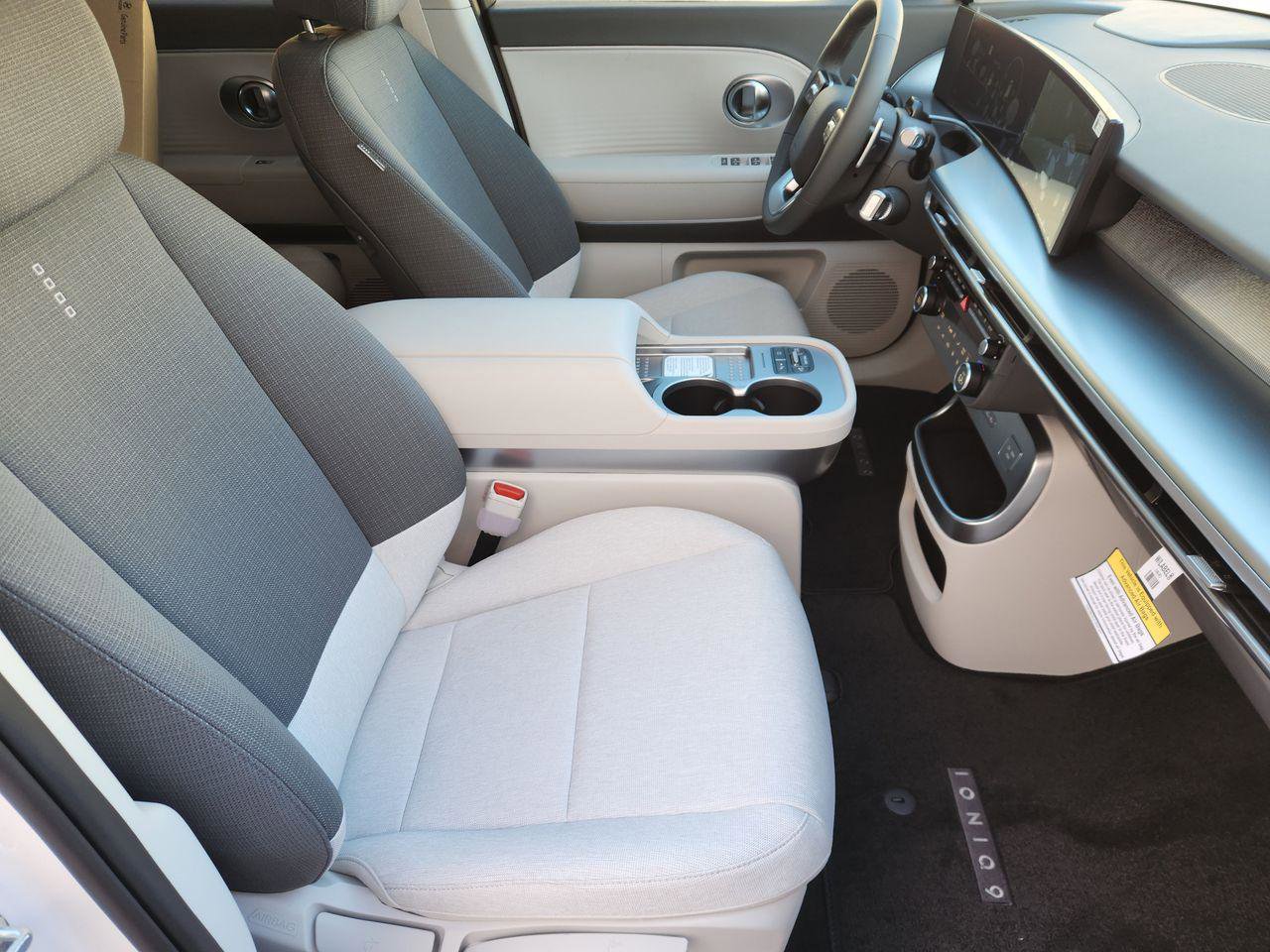 New 2026 Hyundai Ioniq 9 S image 10