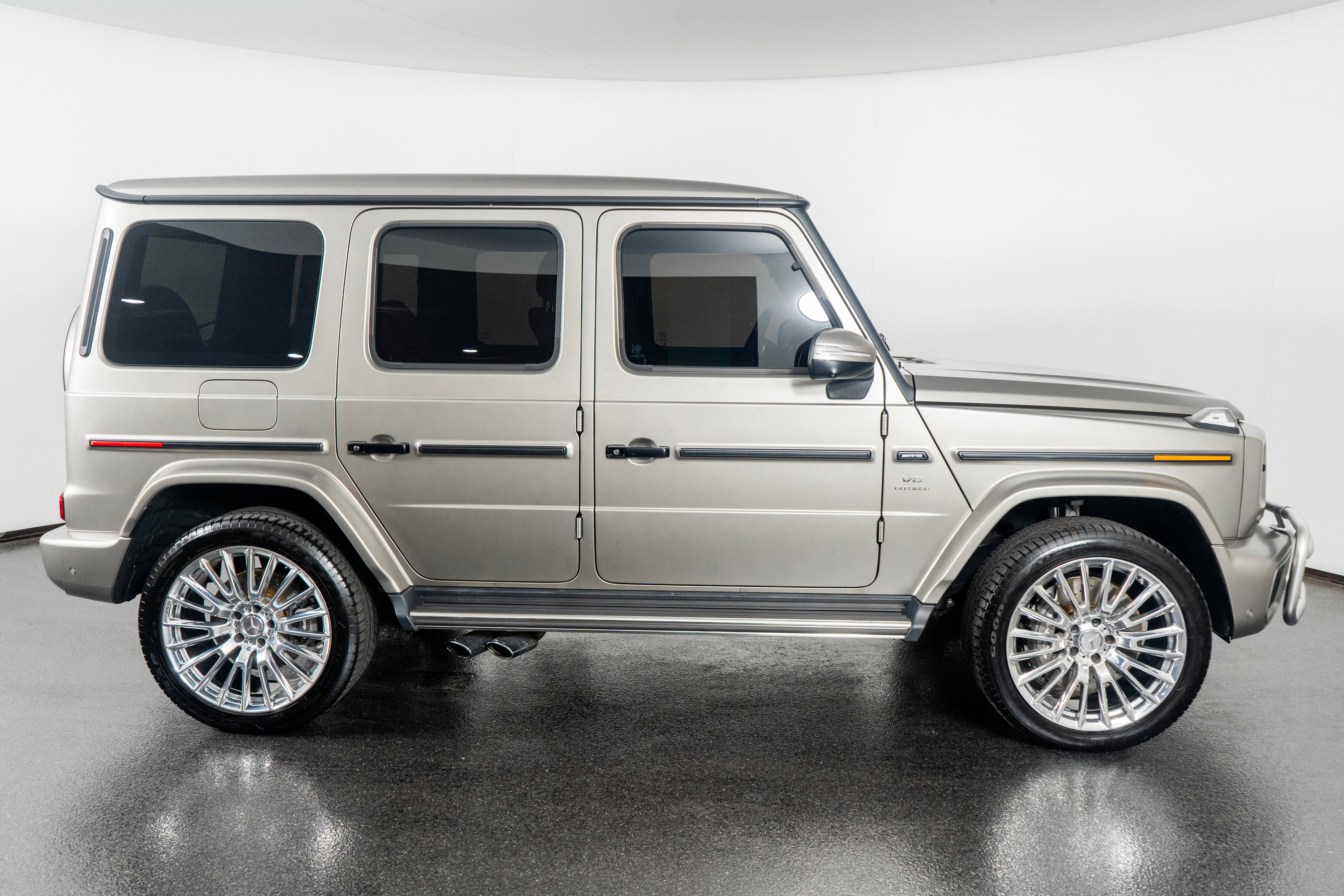 Used 2025 Mercedes-Benz G 63 AMG 4MATIC image 5