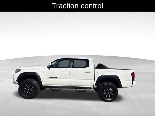 Used 2021 Toyota Tacoma SR5 w/ Trail Edition image 5