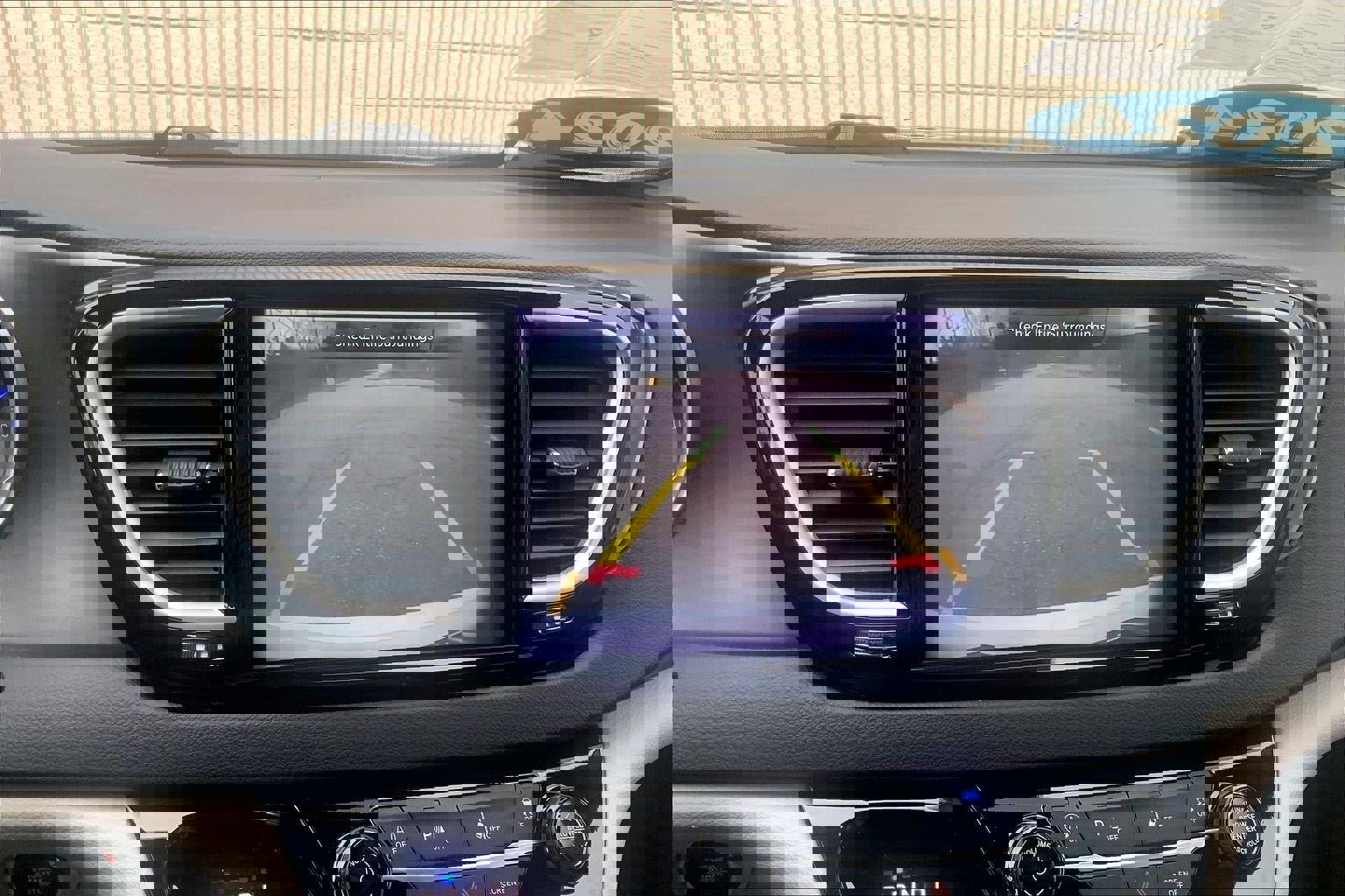 Used 2024 Chrysler Pacifica Touring-L image 21