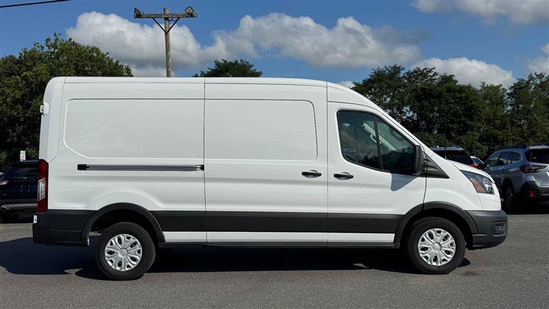 Used 2023 Ford E-Transit Medium Roof RWD image 4