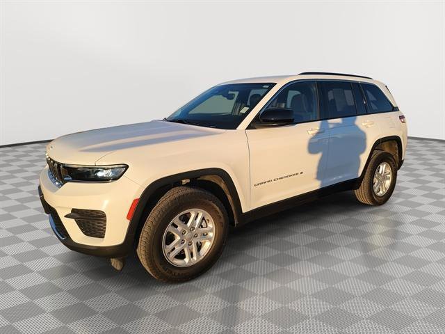 Used 2024 Jeep Grand Cherokee Laredo