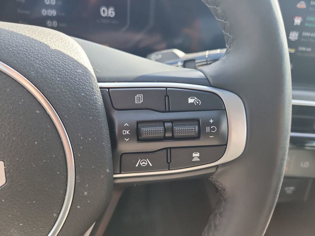 Used 2025 Kia K5 EX FWD image 32