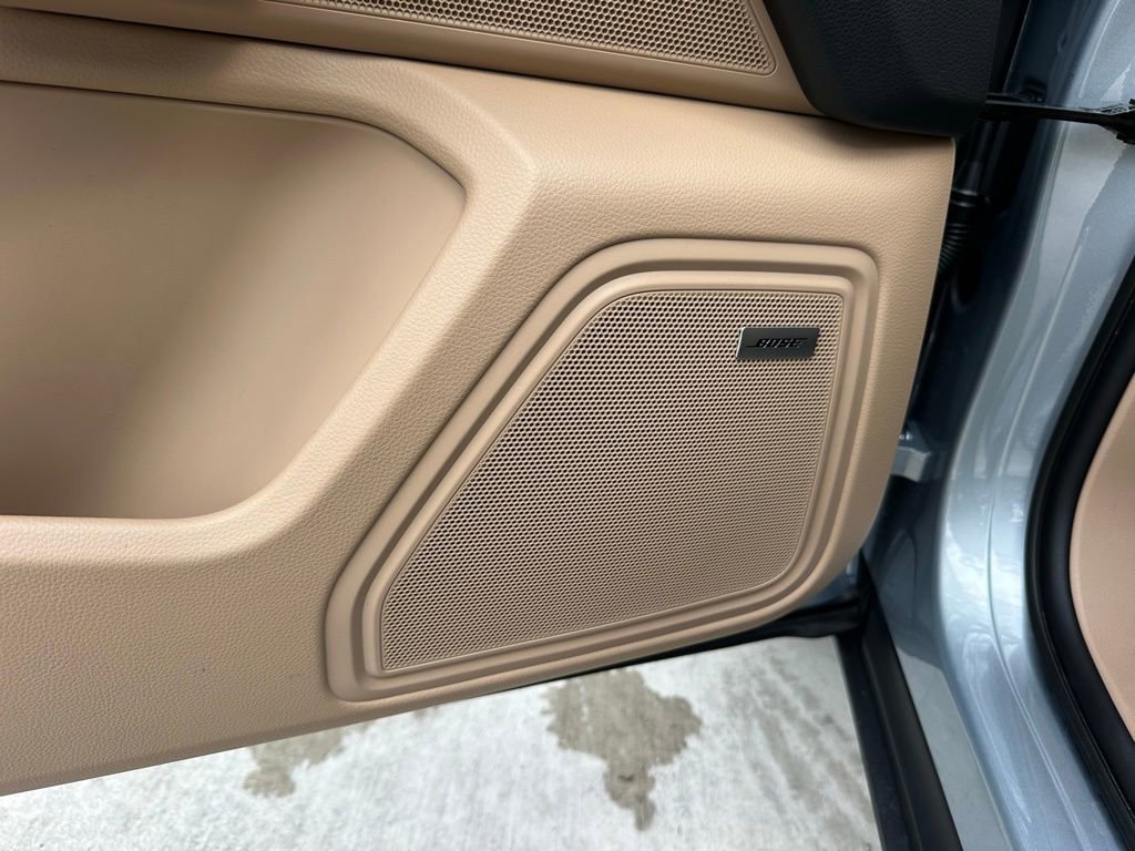 Certified 2026 Porsche Macan Turbo AWD/4WD image 22