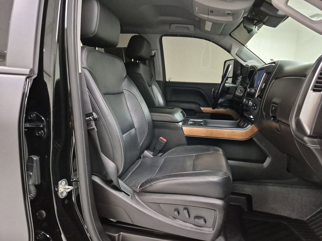 Used 2019 Chevrolet Silverado 2500 LTZ w/ Duramax Plus Package image 29
