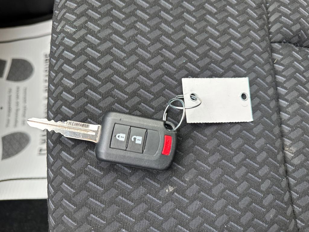 Used 2025 Mitsubishi Eclipse Cross ES image 32