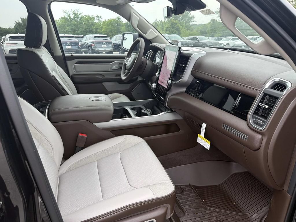New 2026 RAM 1500 Laramie AWD/4WD image 26