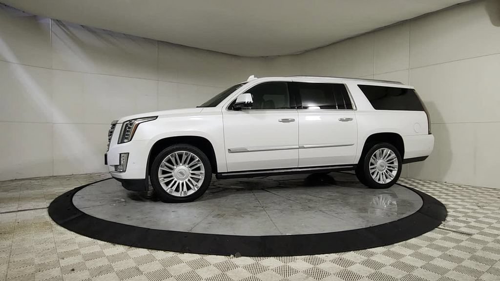 Used 2019 Cadillac Escalade ESV Platinum AWD/4WD image 5