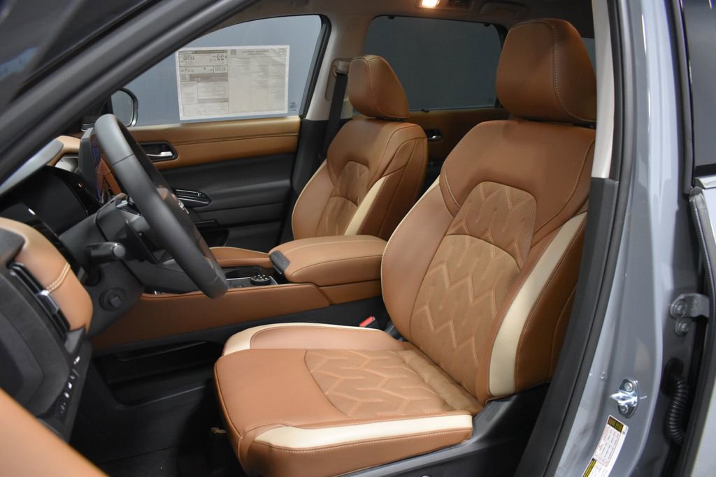 New 2026 Nissan Pathfinder Platinum image 5