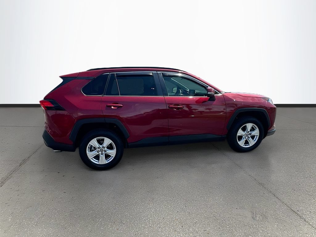 Used 2020 Toyota RAV4 XLE FWD image 8