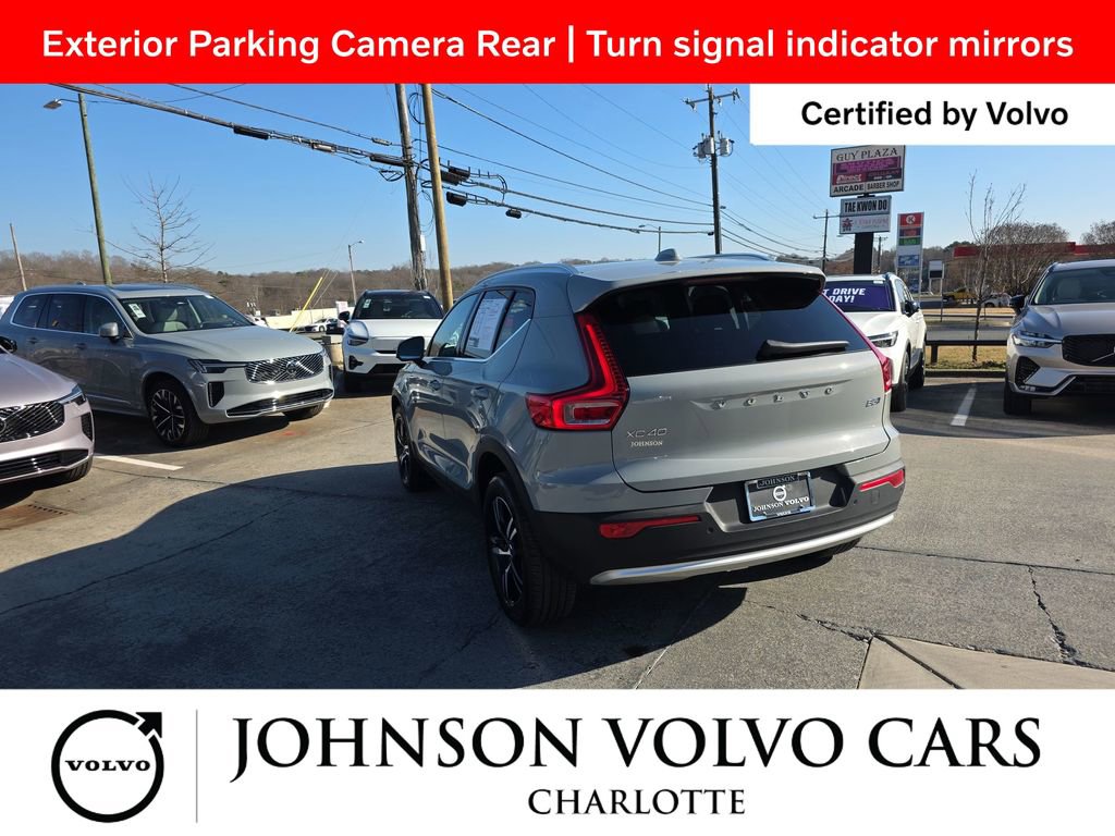 Used 2025 Volvo XC40 B5 Core image 7